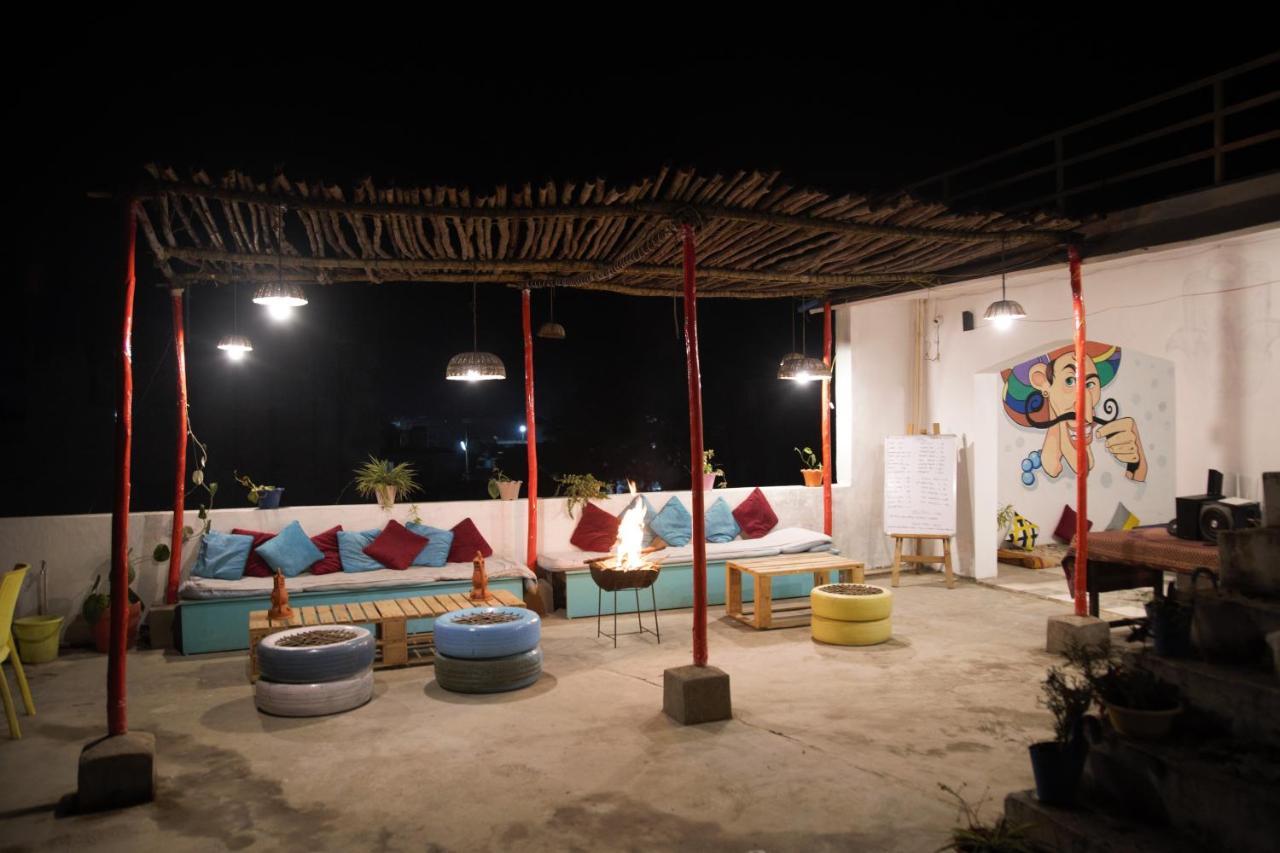 Moustache Khajuraho Hostel Екстериор снимка