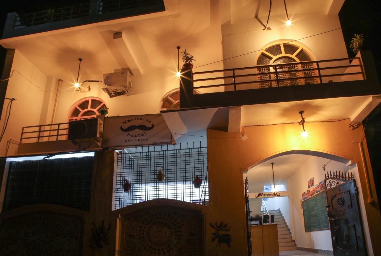 Moustache Khajuraho Hostel Екстериор снимка