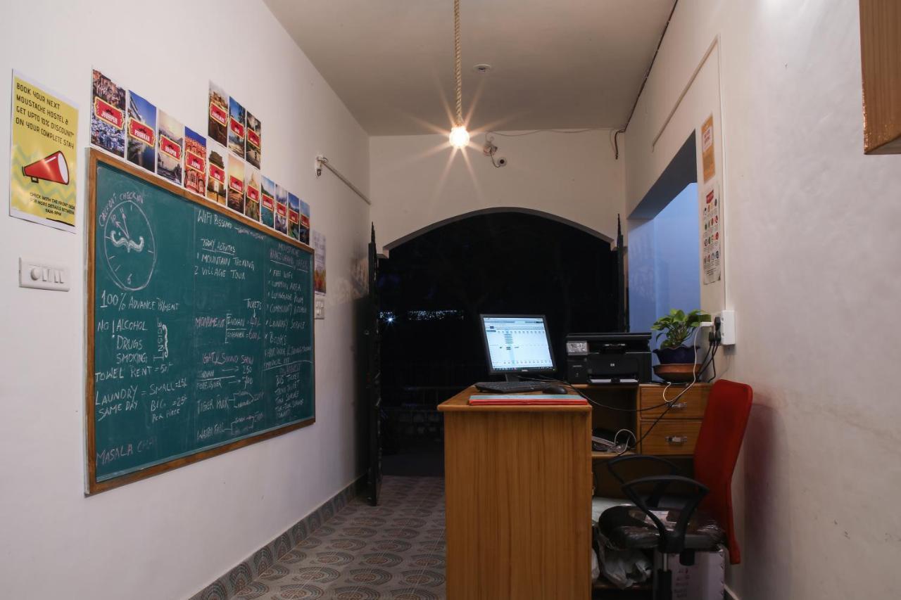 Moustache Khajuraho Hostel Екстериор снимка