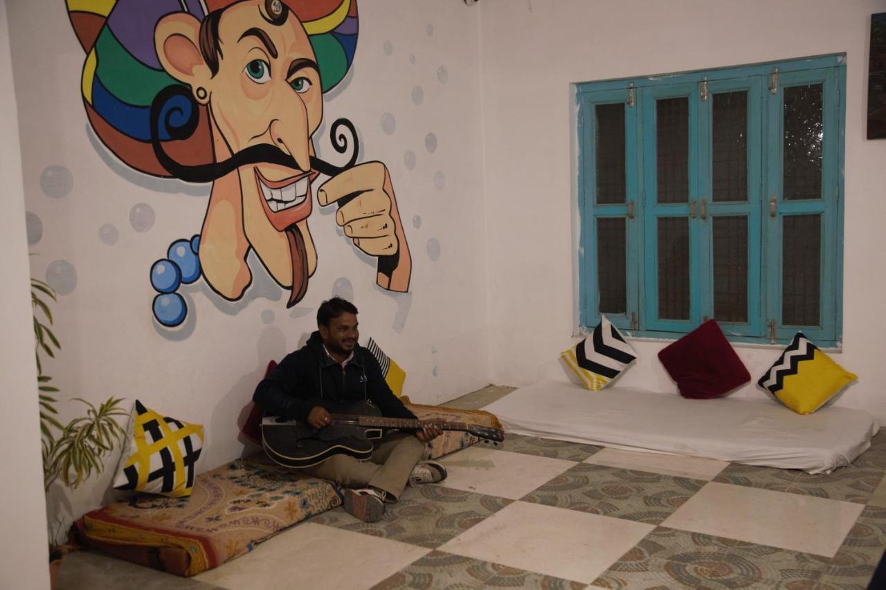Moustache Khajuraho Hostel Екстериор снимка