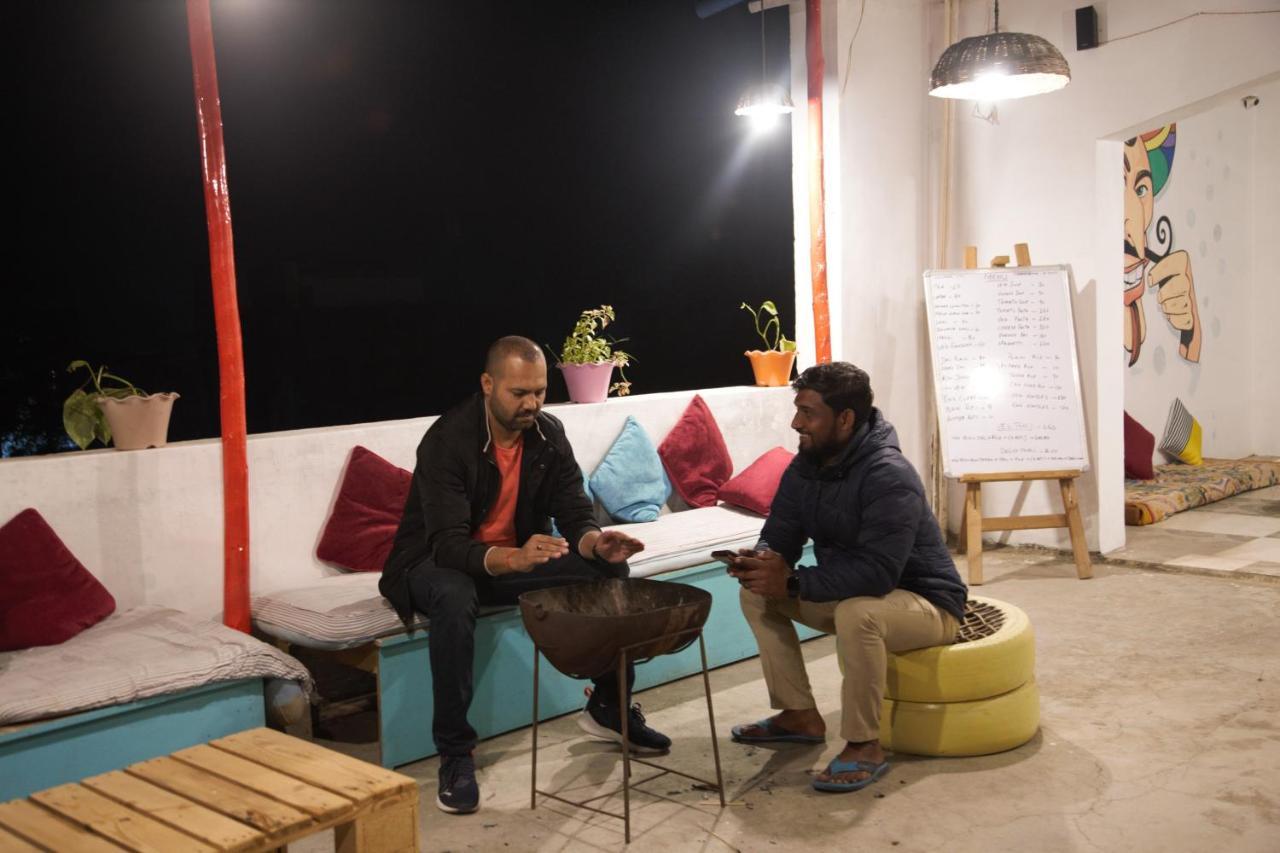 Moustache Khajuraho Hostel Екстериор снимка