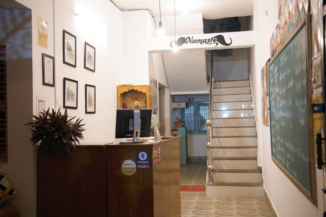 Moustache Khajuraho Hostel Екстериор снимка