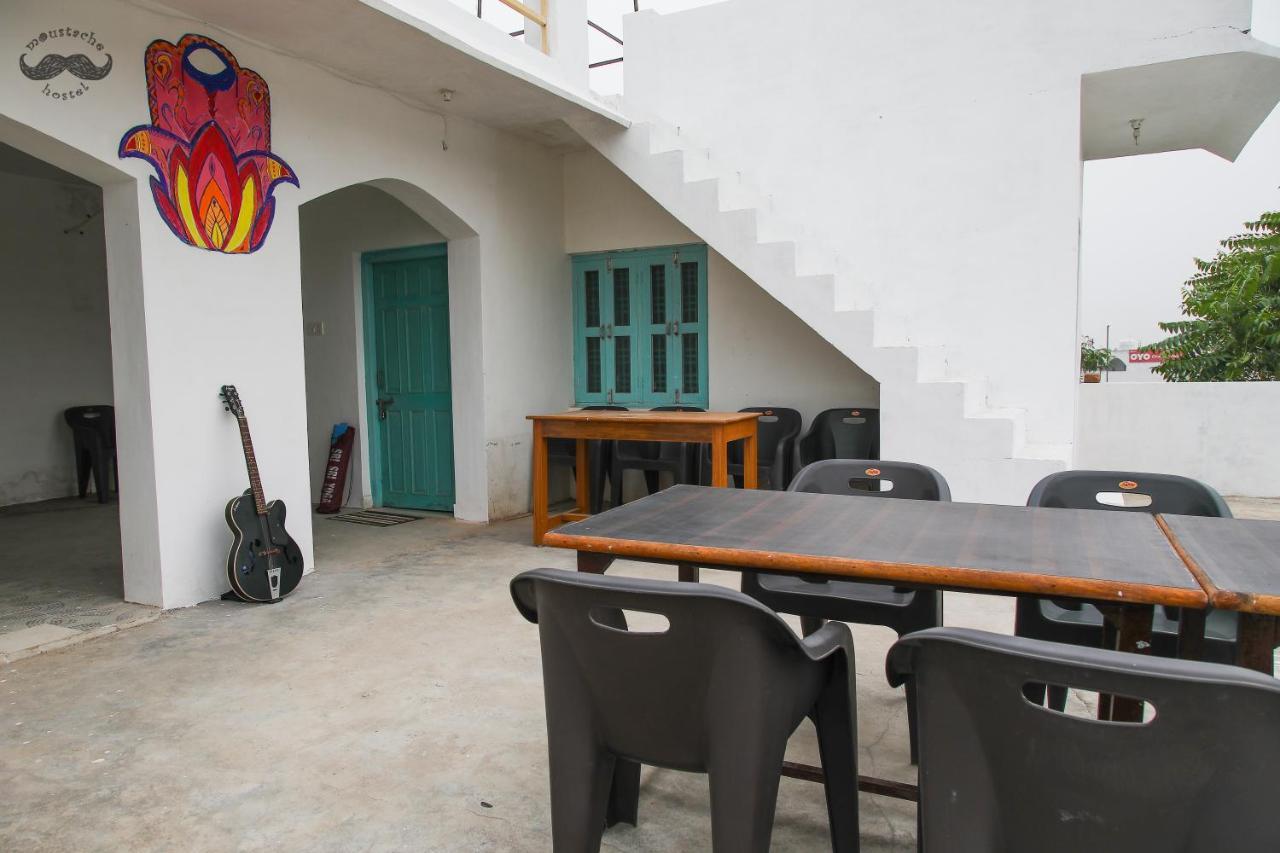 Moustache Khajuraho Hostel Екстериор снимка
